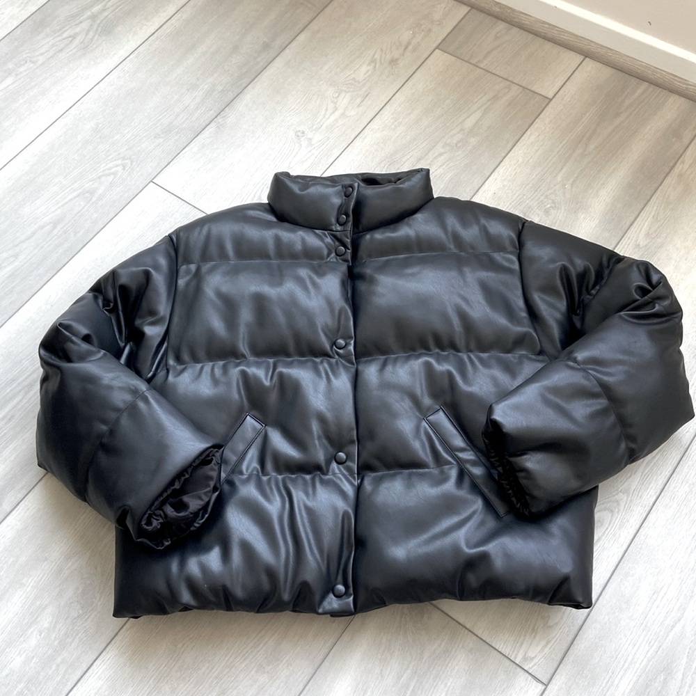 Black puffer coat by Velvet